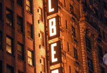 जिमी फॉलन: द टुनाइट शो के पीछे का मज़ा और वायरल मोमेंट्स image